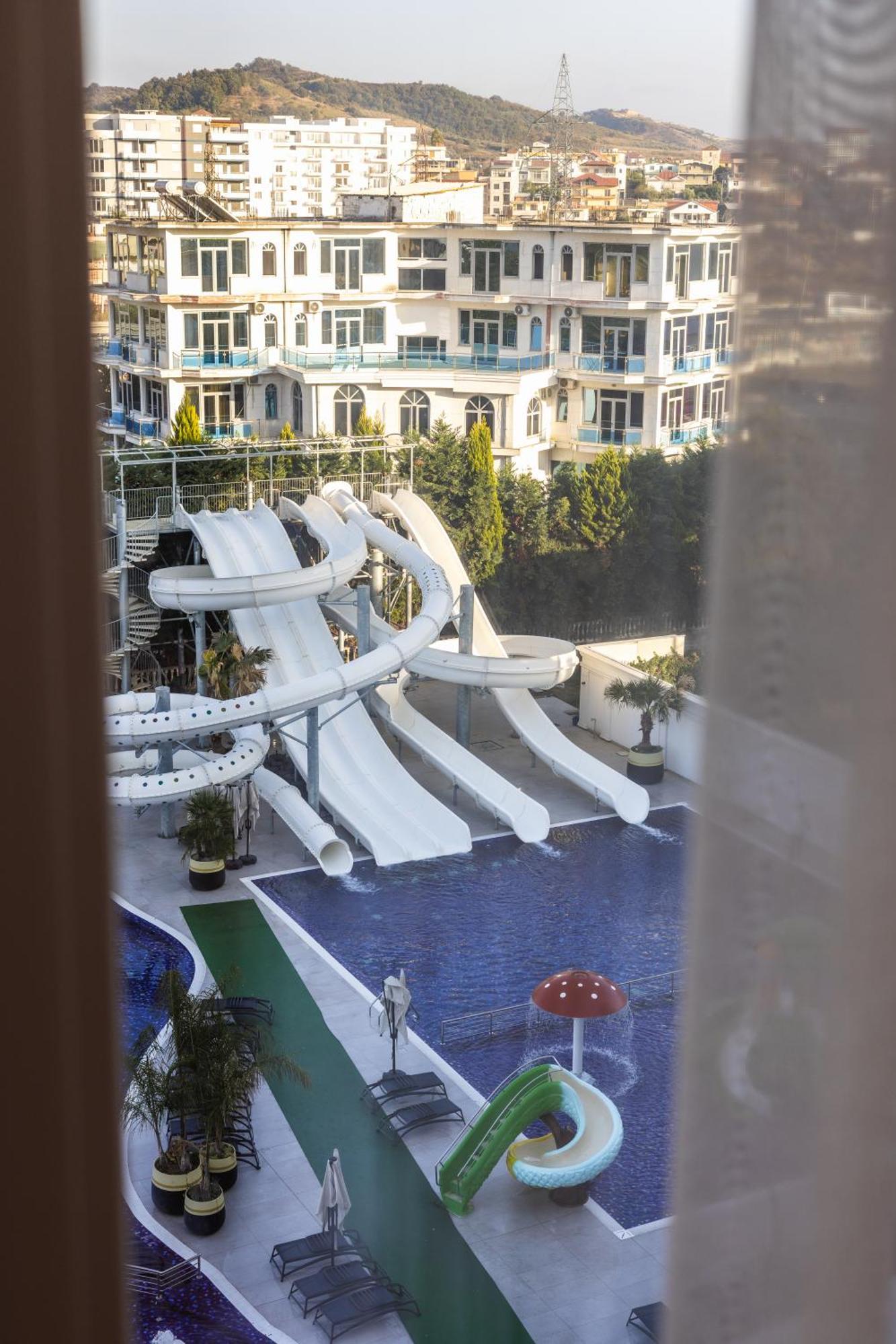 Blutique & Balconies Apartment *
